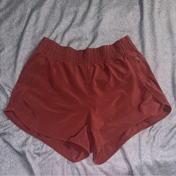 CRZ YOGA Women's Athletic Shorts in Rust - Picture 1 of 3